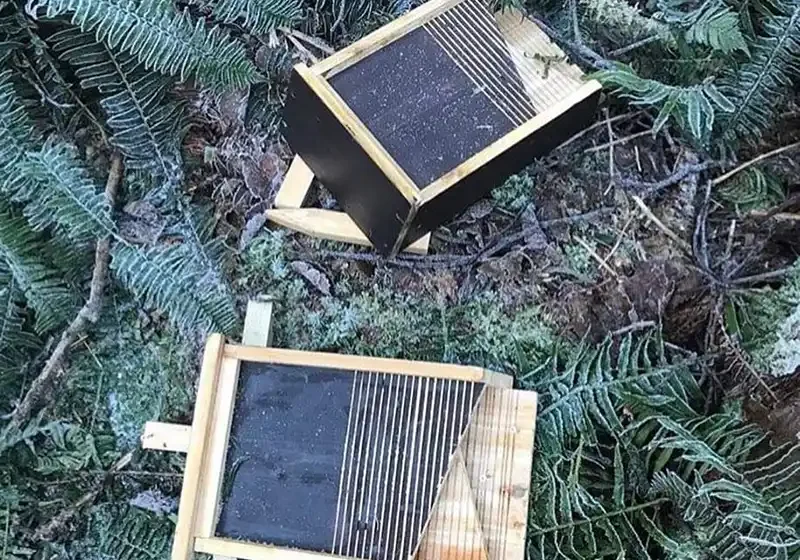 bat_boxes bat_boxes